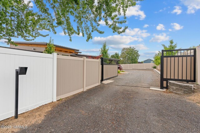 8 N 96th Ave, Yakima, WA 98908 - view of road featuring a gate and a gated entry