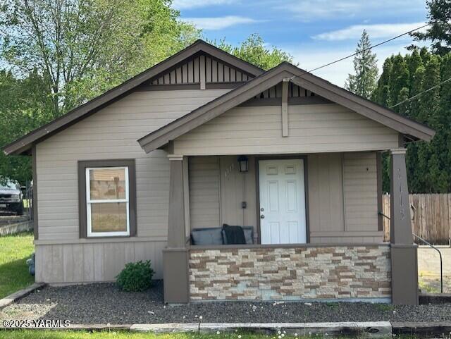 1115 S 20th Ave `, Unit Yakima, WA 98902 - bungalow-style home featuring fence