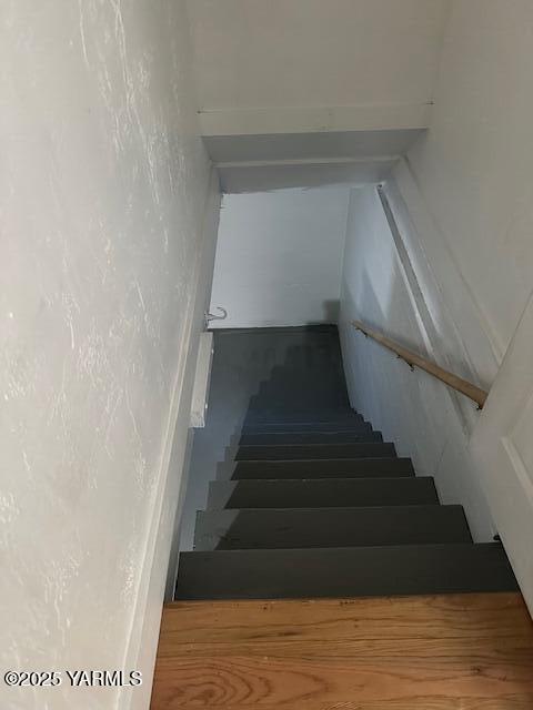 1115 S 20th Ave `, Unit Yakima, WA 98902 - view of staircase