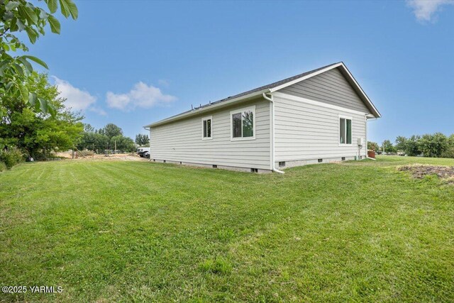 19700 N Beers Rd, Prosser, WA 99350 - view of home's exterior with a lawn and crawl space