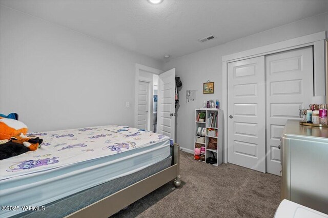 19700 N Beers Rd, Prosser, WA 99350 - carpeted bedroom featuring a closet