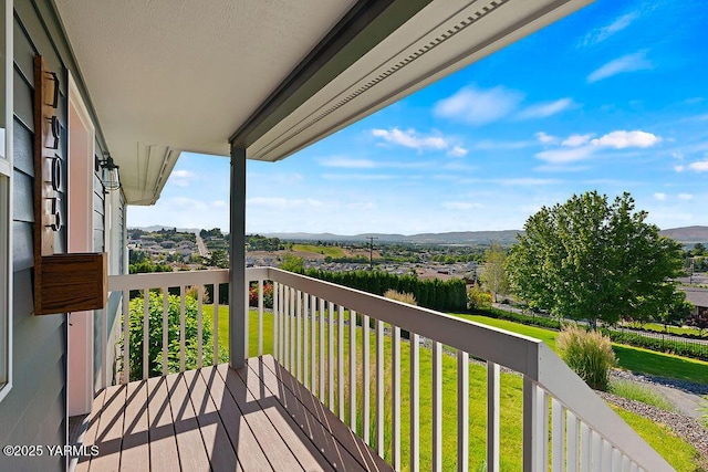 7905 Englewood Ave, Yakima, WA 98908 - balcony featuring a mountain view