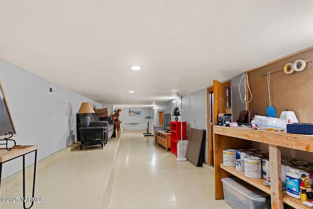 7905 Englewood Ave, Yakima, WA 98908 - living room featuring recessed lighting