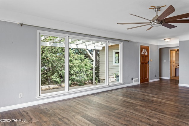 118 Glen Dr, Zillah, WA 98953 - unfurnished living room featuring a ceiling fan and wood finished floors
