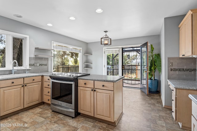 118 Glen Dr, Zillah, WA 98953 - kitchen featuring stainless steel electric stove, light brown cabinets, open shelves, a peninsula, and recessed lighting