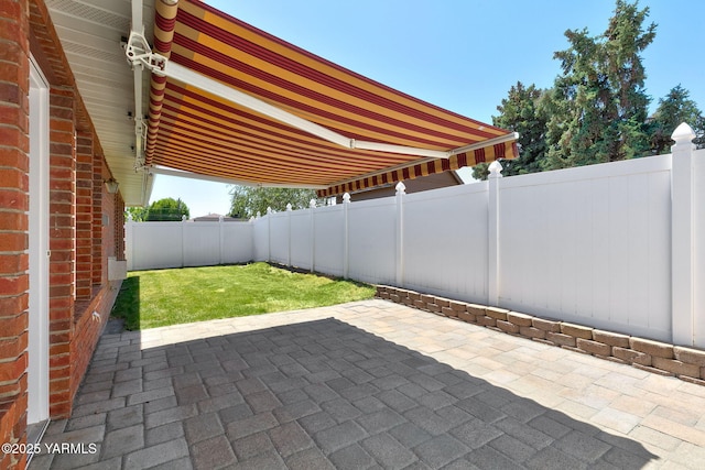 6119 Summitview Ave # 1, Yakima, WA 98908 - fenced backyard featuring a patio