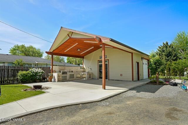 1319 S 15th Ave, Yakima, WA 98902 - view of patio