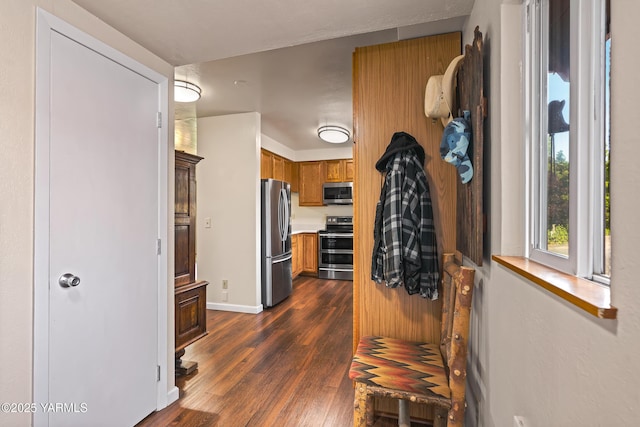 1531 Old Stage Way, Yakima, WA 98908 - hall with dark wood-type flooring and baseboards