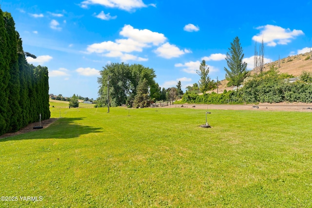 1531 Old Stage Way, Yakima, WA 98908 - view of community with a lawn
