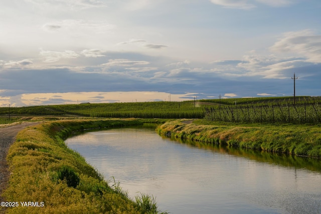 370 Macy Rd, Zillah, WA 98953