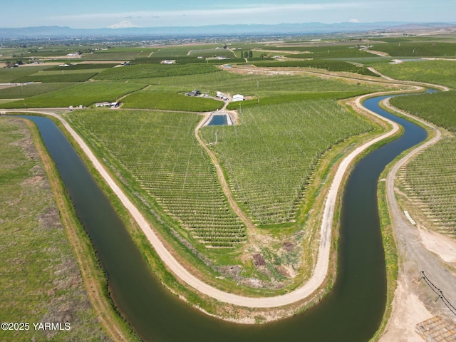 370 Macy Rd, Zillah, WA 98953