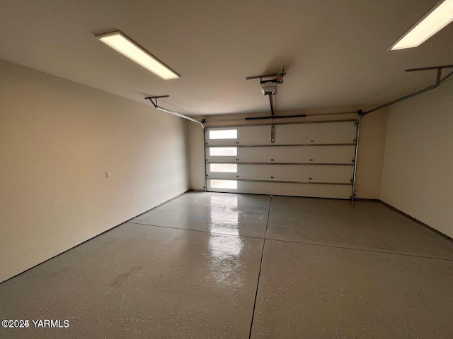 4404 Tayhill Way, Yakima, WA 98908 - garage featuring a garage door opener