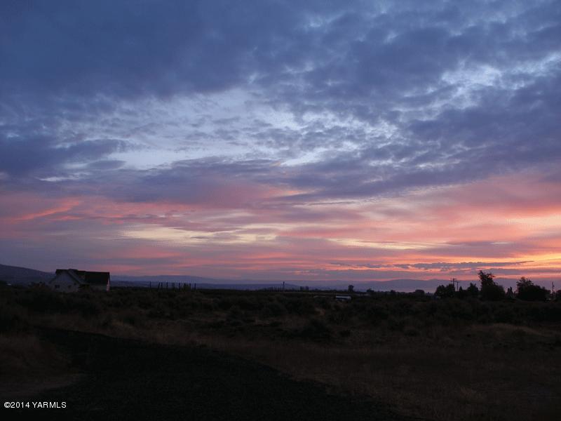 NNA E Pheasant Hill Rd, Yakima, WA 98908 - photo 1