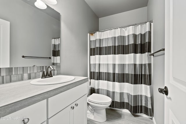 7402 Viewcrest Way, Yakima, WA 98908 - full bath with vanity and a shower with curtain