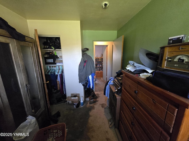 3204 W Viola Ave, Yakima, WA 98902 - bedroom featuring carpet floors and a closet