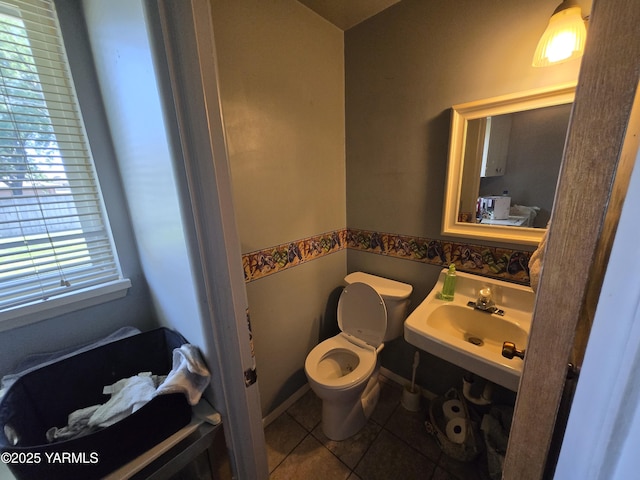 3204 W Viola Ave, Yakima, WA 98902 - half bath featuring tile patterned floors and toilet