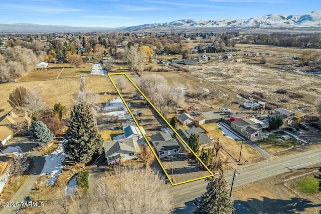 bird's eye view featuring a mountain view