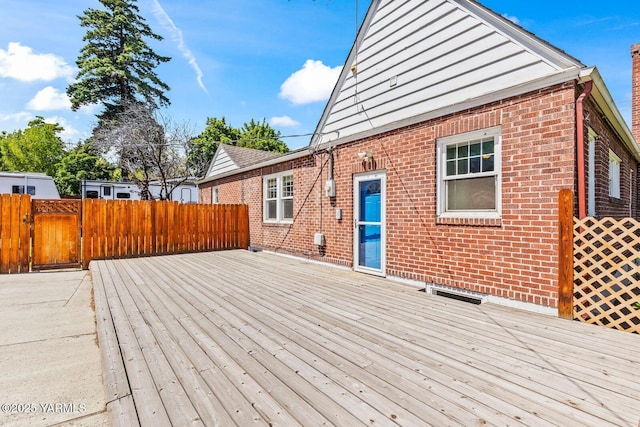 2102 Tieton Dr, Yakima, WA 98902 - deck with a gate