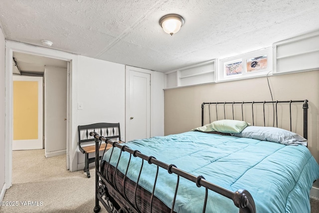 2102 Tieton Dr, Yakima, WA 98902 - carpeted bedroom with a closet