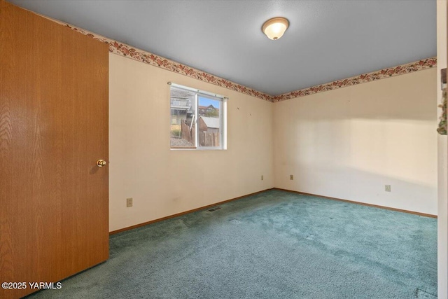 308 Merrick Ave, Sunnyside, WA 98944 - unfurnished room with carpet flooring and baseboards