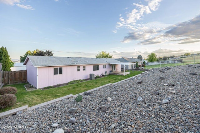 308 Merrick Ave, Sunnyside, WA 98944 - back of property featuring central air condition unit