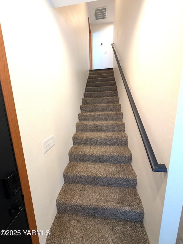 121 Lyle Loop Rd, Selah, WA 98942 - view of stairway