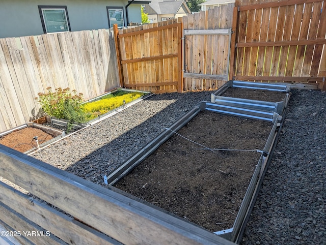 121 Lyle Loop Rd, Selah, WA 98942 - view of yard featuring a vegetable garden