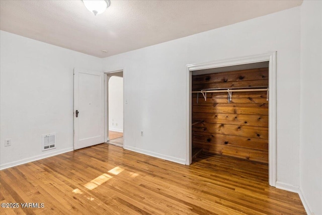 509 N 32nd Ave, Yakima, WA 98902 - unfurnished bedroom with light wood-type flooring and a closet