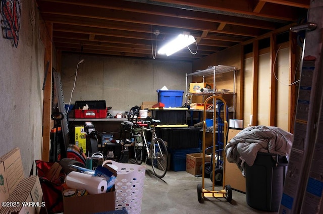 3606 Richey Rd, Yakima, WA 98902 - basement featuring a workshop area