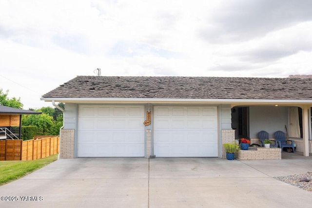 3606 Richey Rd, Yakima, WA 98902 - garage with concrete driveway
