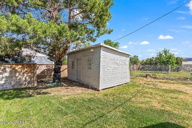 1713 S 10th Ave, Yakima, WA 98902 - view of shed featuring a fenced backyard