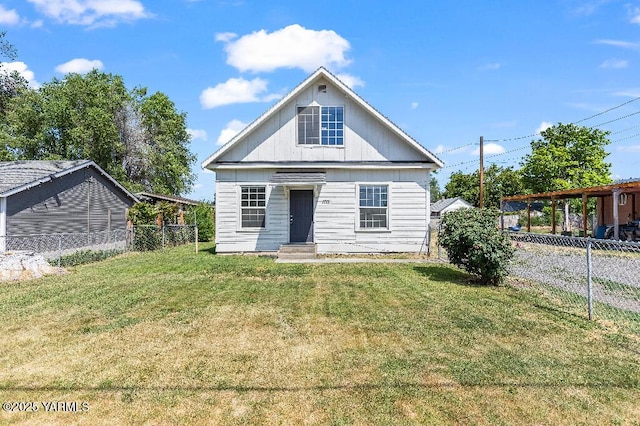 1713 S 10th Ave, Yakima, WA 98902 - view of front of home with a fenced backyard, entry steps, and board and batten siding