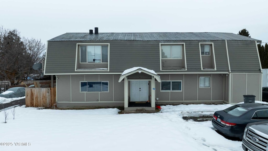 1213 Canal Ave, Tieton, WA 98947 - view of front of home featuring fence