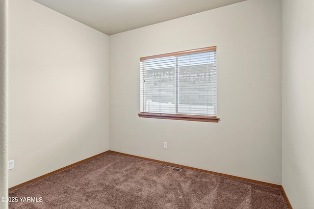 3103 Swan Ave, Yakima, WA 98902 - empty room with carpet flooring and baseboards