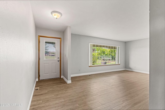419 S 58th Ave, Yakima, WA 98908 - foyer with wood finished floors and baseboards