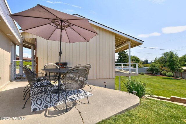 5306 Douglas Dr, Yakima, WA 98908 - view of patio / terrace featuring outdoor dining space