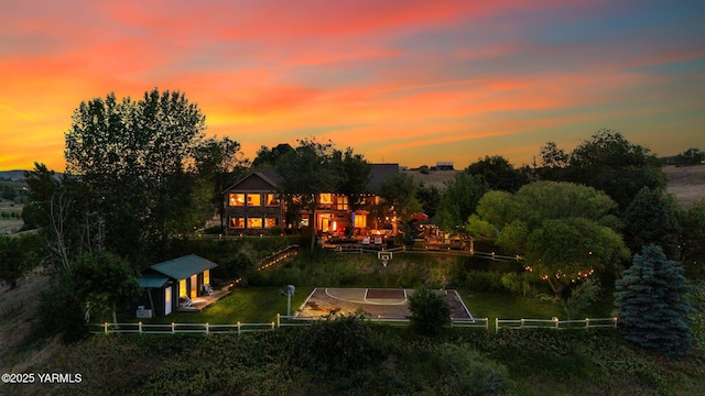 12900 Douglas Rd, Yakima, WA 98908 - view of back of house at dusk