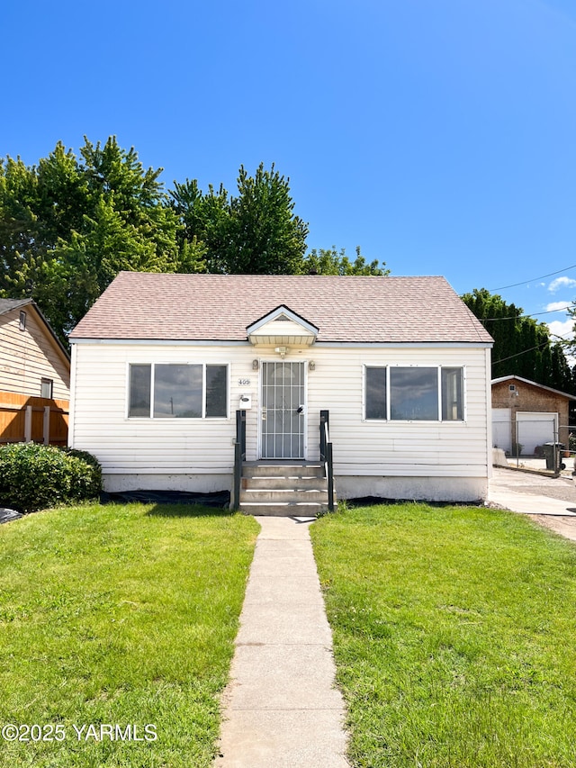 409 Elm Ave, Grandview, WA 98930 - view of front of home featuring an outbuilding