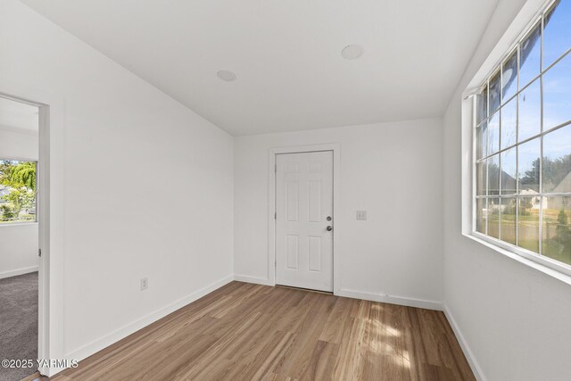 810 S 6th Ave, Yakima, WA 98902 - empty room with light wood-style flooring