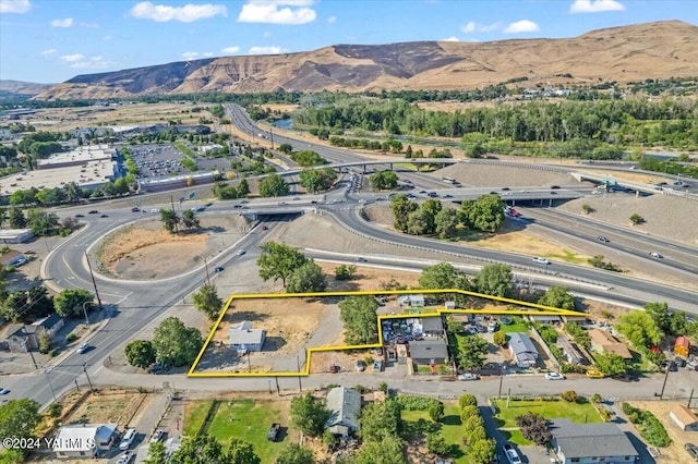 bird's eye view with a mountain view