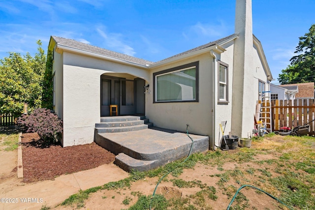 319 S 14th Ave, Yakima, WA 98902 - bungalow featuring fence and stucco siding