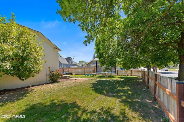 319 S 14th Ave, Yakima, WA 98902 - view of yard