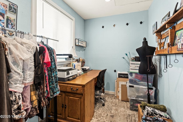 7773 N Wenas Rd, Selah, WA 98942 - home office featuring baseboards