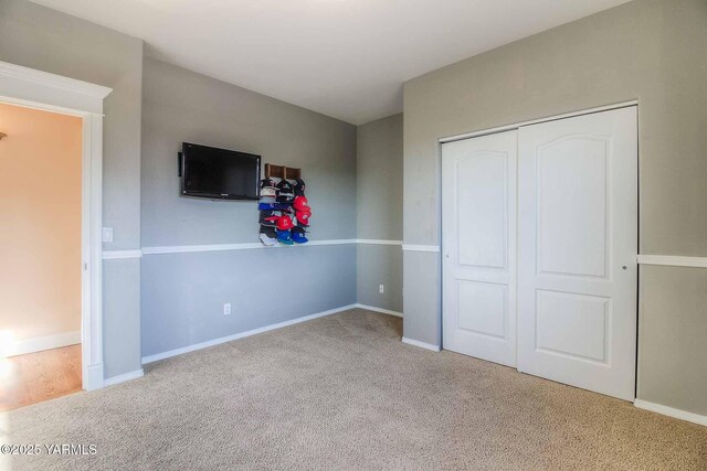 11300 Flintstone Rd, Yakima, WA 98908 - unfurnished bedroom with carpet flooring and a closet