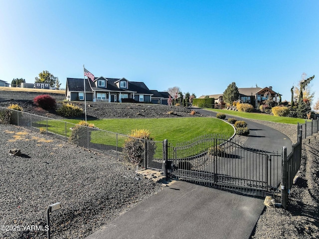 11300 Flintstone Rd, Yakima, WA 98908 - view of front of home featuring a gate and a residential view