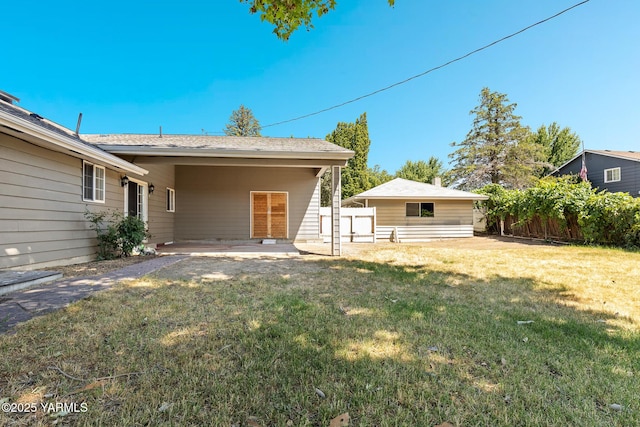 5804 W Walnut St, Yakima, WA 98908 - back of property with a patio
