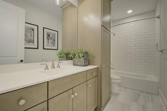 828 Fairbanks Ln, Southgate, KY 41071 - bathroom with washtub / shower combination, recessed lighting, toilet, and vanity