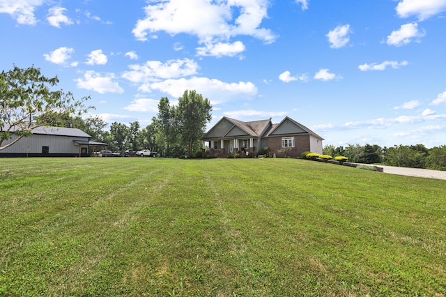 view of front of house featuring a front lawn