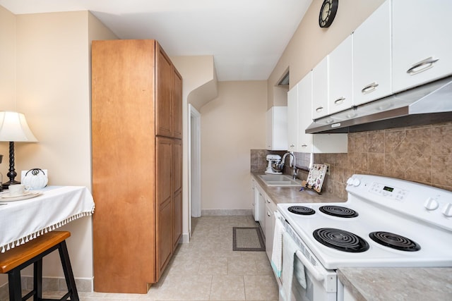 kitchen with a sink, under cabinet range hood, backsplash, white range with electric stovetop, and light countertops