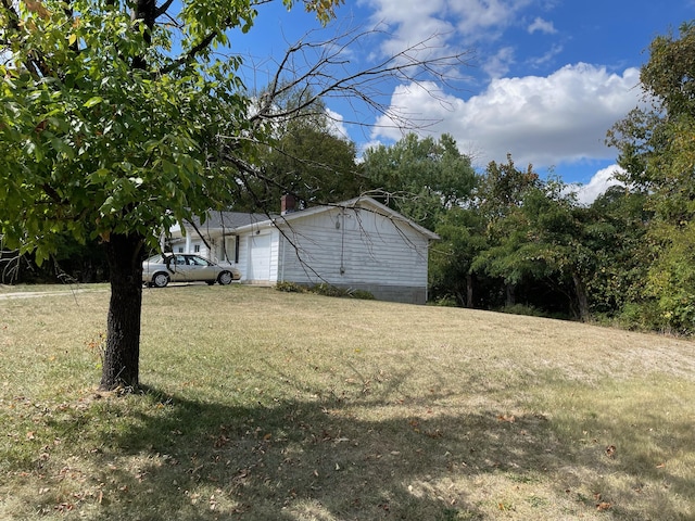 1049 Rose Pl, Cold Spring, KY 41076 - view of yard featuring a garage